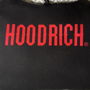 Hoodrich hoddie  - Hej säljer den på pågrund av att jag har byt stil den är i bra form inga skador.