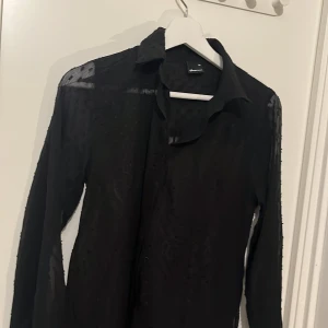 Svart  blus  - Jätte fin blus helt ny 