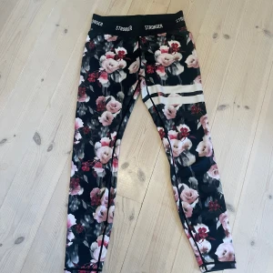 Stronger byxor - Snygga tränings byxor från Stronger använda få gånger.