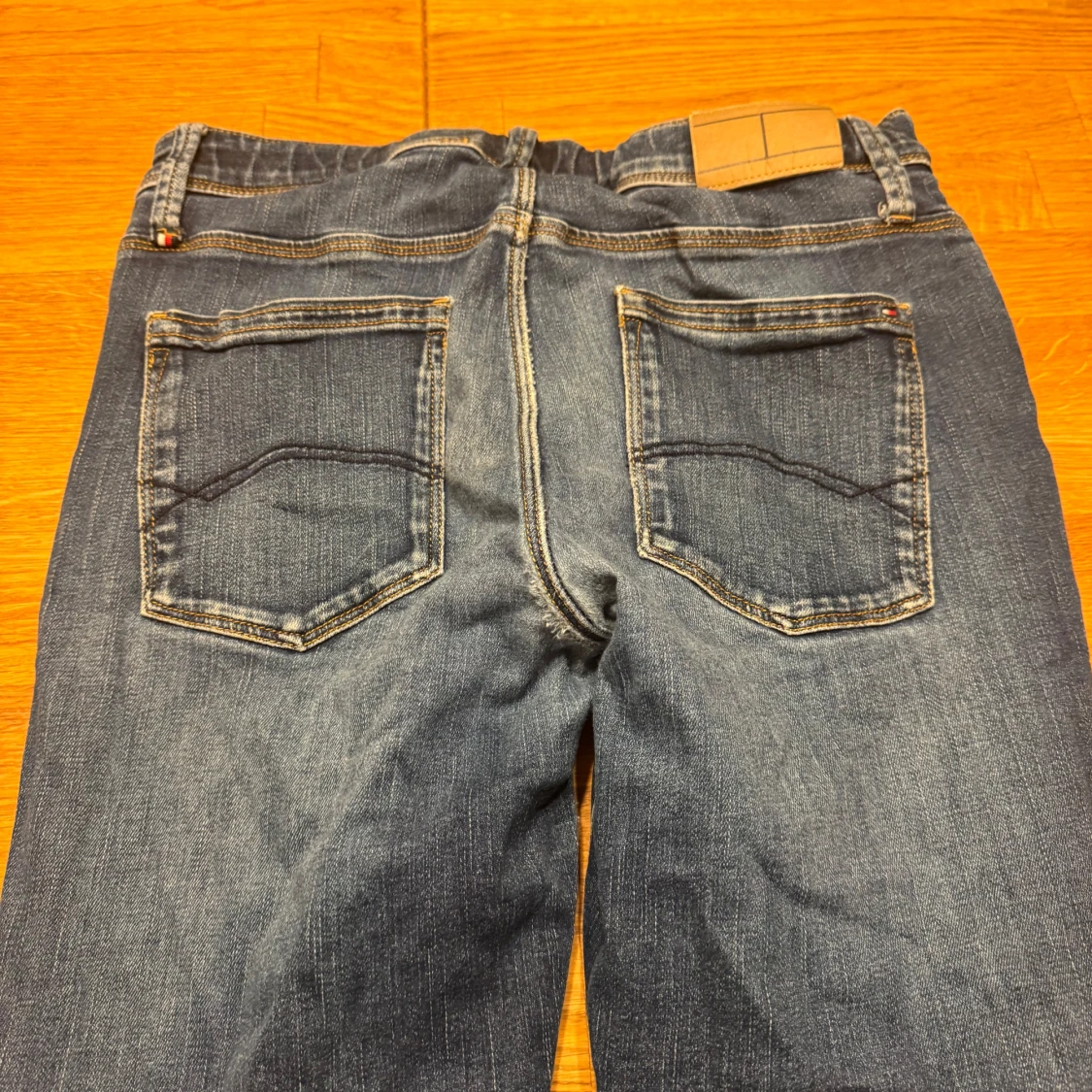 Blå jeans från Tommy Hilfiger - 90