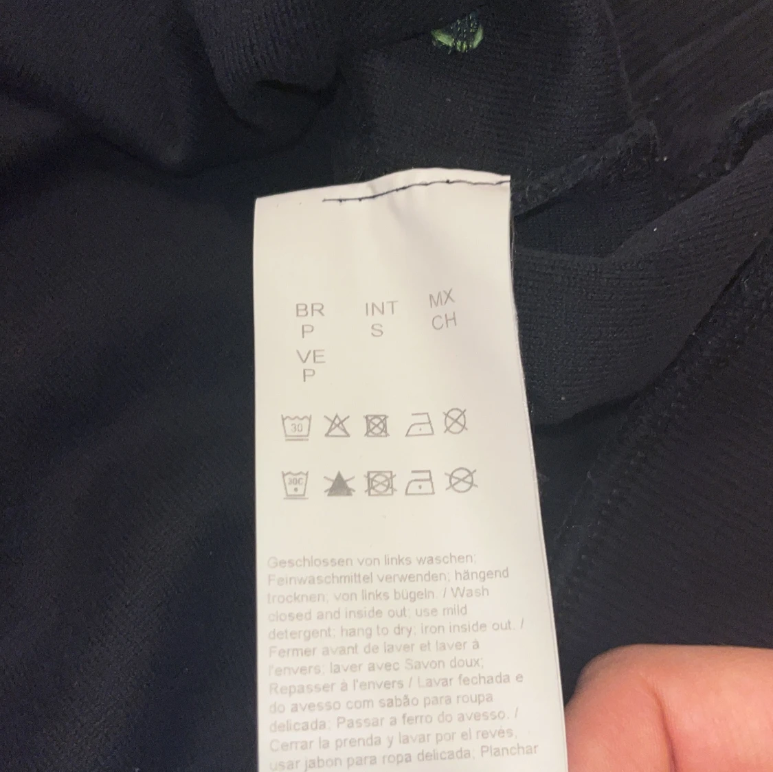 Svart tröja med dragkedja från Hugo Boss - 91