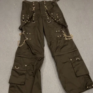 Trip pants  - Trip pants från bluefox. Använda typ 2 gånger. Nypris 1000kr. Köparen betalar frakt eller möts i Stockholm