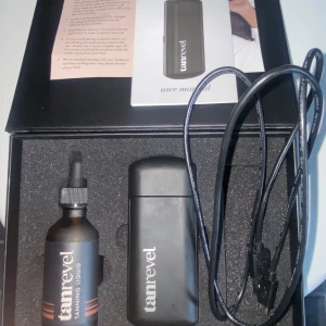 Tanrevel one  - Säljer denna då jag inte tycker att den ger så mycket effekt. Använd ett fåtal gånger så därför skickar jag även med en halv refill flaska. Allting fungerar som det ska men hoppas att den kan komma till bättre användning hos någon annan. Laddare finns. 