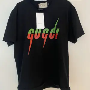 Gucci tröja 1:1 replika Aldrig använt. Storlek M Fraktas spårbart Skriv privat ifall du har några frågor!!