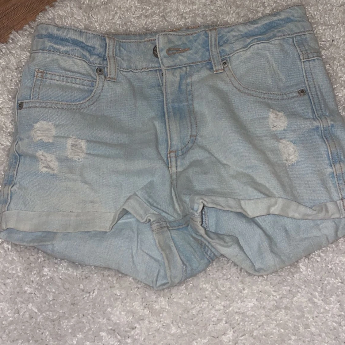 Ljusblåa jeans shorts 