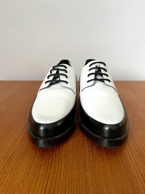 Skor från Other Stories - Oanvända, i utmärkt skick. Storlek 38. 