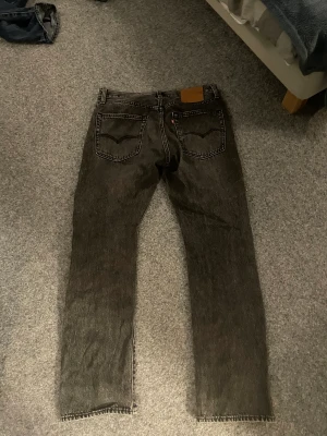 Levis 501 stl 32/32 - Levis 501 i stl 32/32 väldigt bra skick. Nypris 1099 
