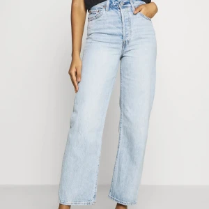 Nya Levis Jeans!  - Modell - Ribcage Straight ankle i finaste blåa (storlek 25.) 💙