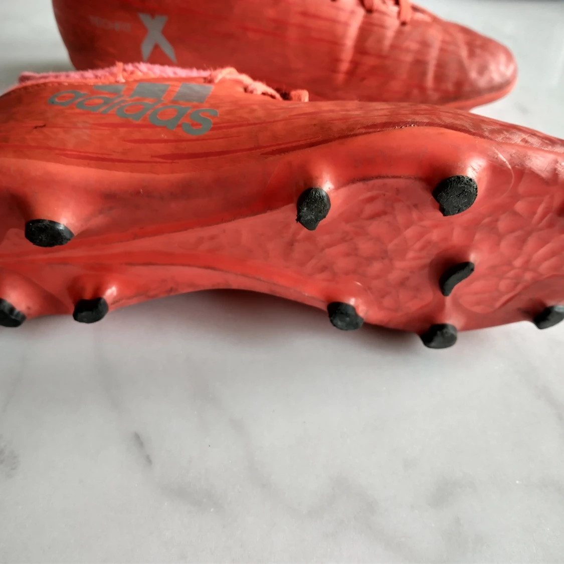 Adidas fotbollsskor konstgräs  - 91