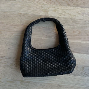 Nakd väska - Sparsamt använd väska från nakd. Inkl frakt i priset