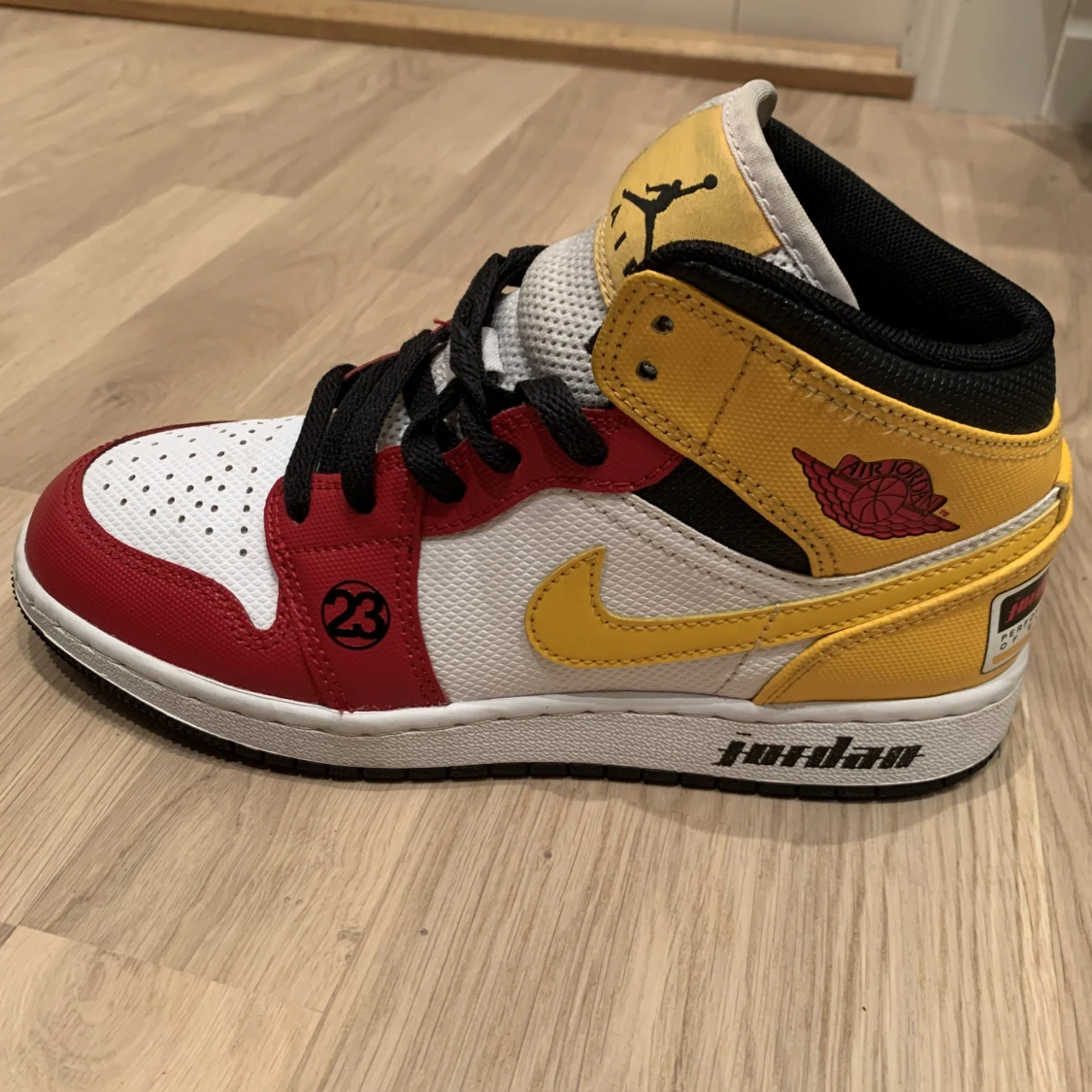 Air Jordan 1 Mid SE Motorsports - 90