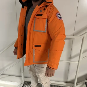 Canada Goose OVO - Helt ny jacka, finns i medium large och XL. 