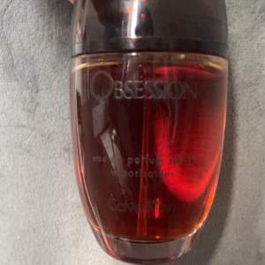 Calvin Klein obession parfym aldrig använd. Pris kan diskuteras vid snabbt köp. 🧡