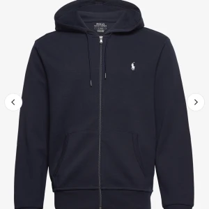 Ralph lauren - Använd några få gånger men insåg ganska snabbt det var inte direkt min stil så det ligger bara i garderoben och tar plats 10/10 skick