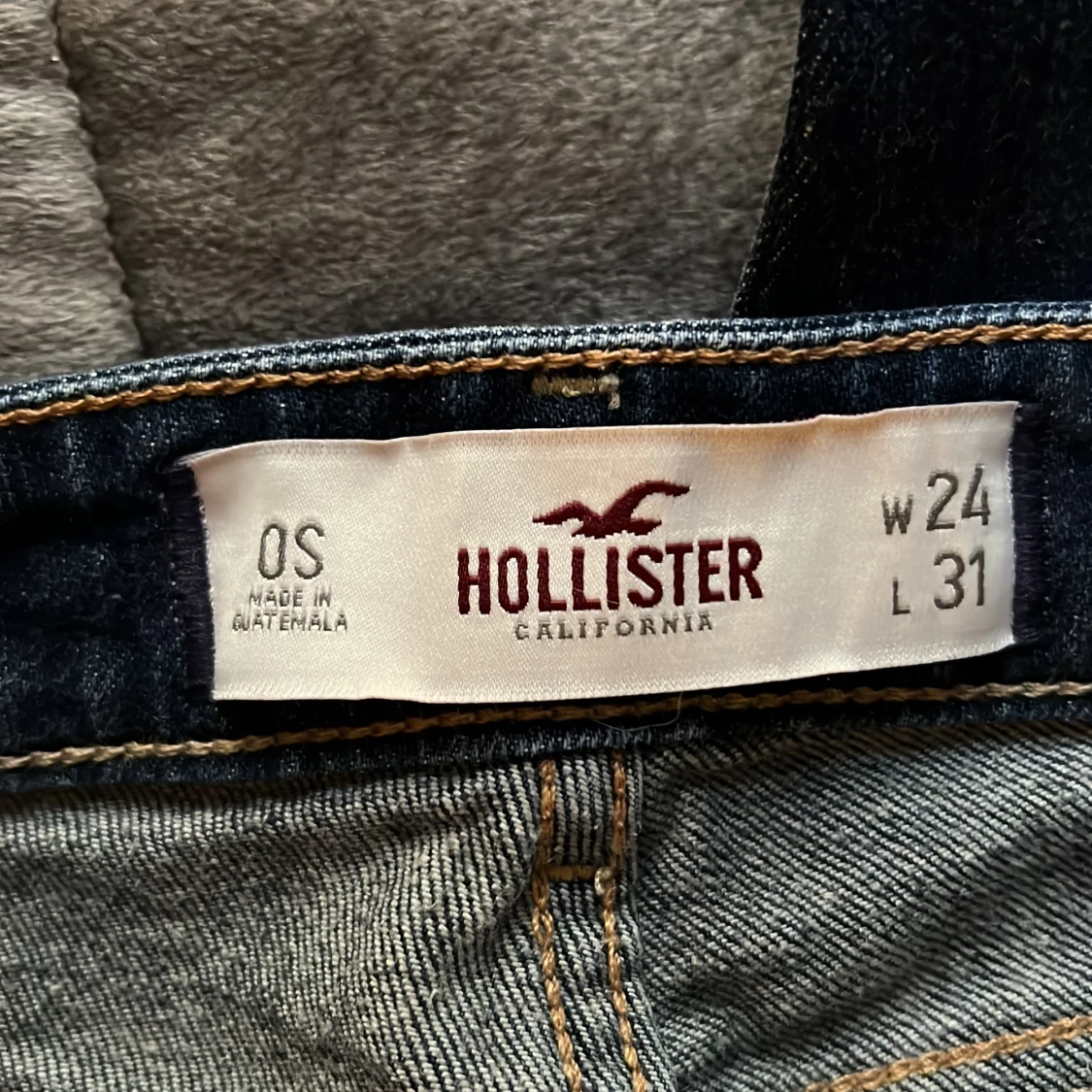 Hollister jeans - 91