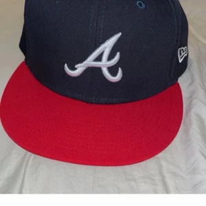 Keps - Säljer den här kepsen är som typ ny 