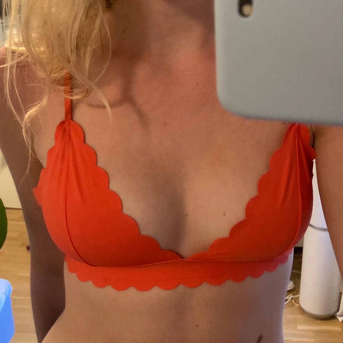 Röd bikiniöverdel  - 91