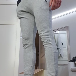 Cubus mjukisbyxor stolek medium - Mjukisbyxor i fint skick i storlek medium, säljes då jag vuxit ur dem