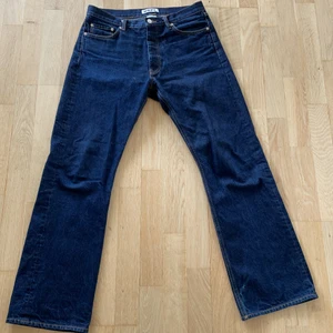 Hope rush denim jeans - Säljer mina hope jeans som jag inte har använt så mycket, dom är inte trasiga nånstans och är i bra skick. Ny pris ca 1400, säljer för 700 men kan gå ner i pris vid snabb affär, kan även tänka mig byte mot något