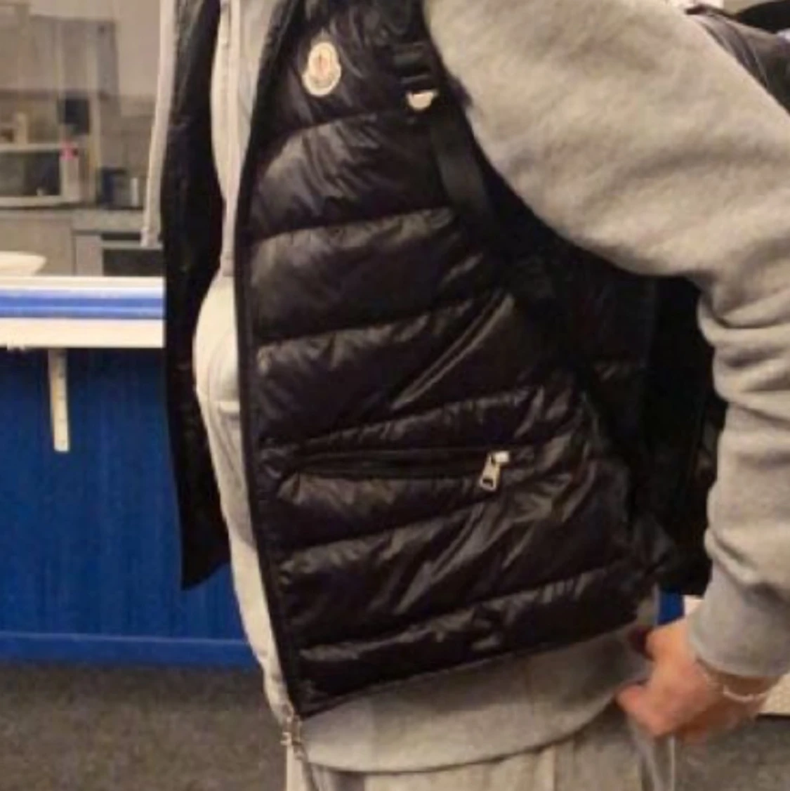 Moncler Väst Strl 1 - 91