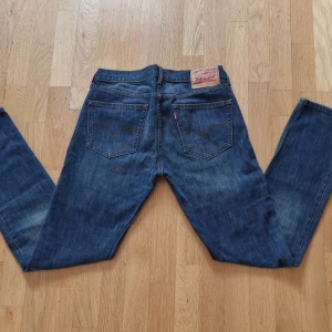 Levis 510 - Oanvända Levis 510 i jätte bra skick 