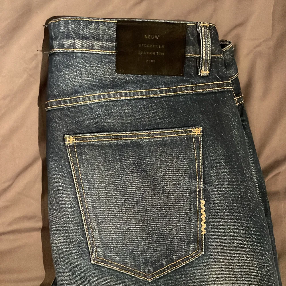 Helt nya NEUW Stockhol jeans, straight passform, köpta för 1400kr. Jeans & Byxor.