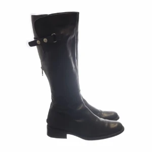 Svarta stövlar  - Svarta höga stövlar i gott skick st 40