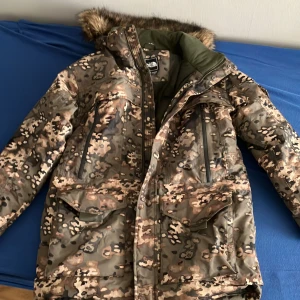 North face vinterjacka  - Vinterjacka från North Face. Mycket fint skick. 