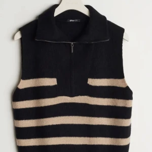 Väst - Väst från Gina tricot. Slutsåld på hemsidan sparsamt använd! 