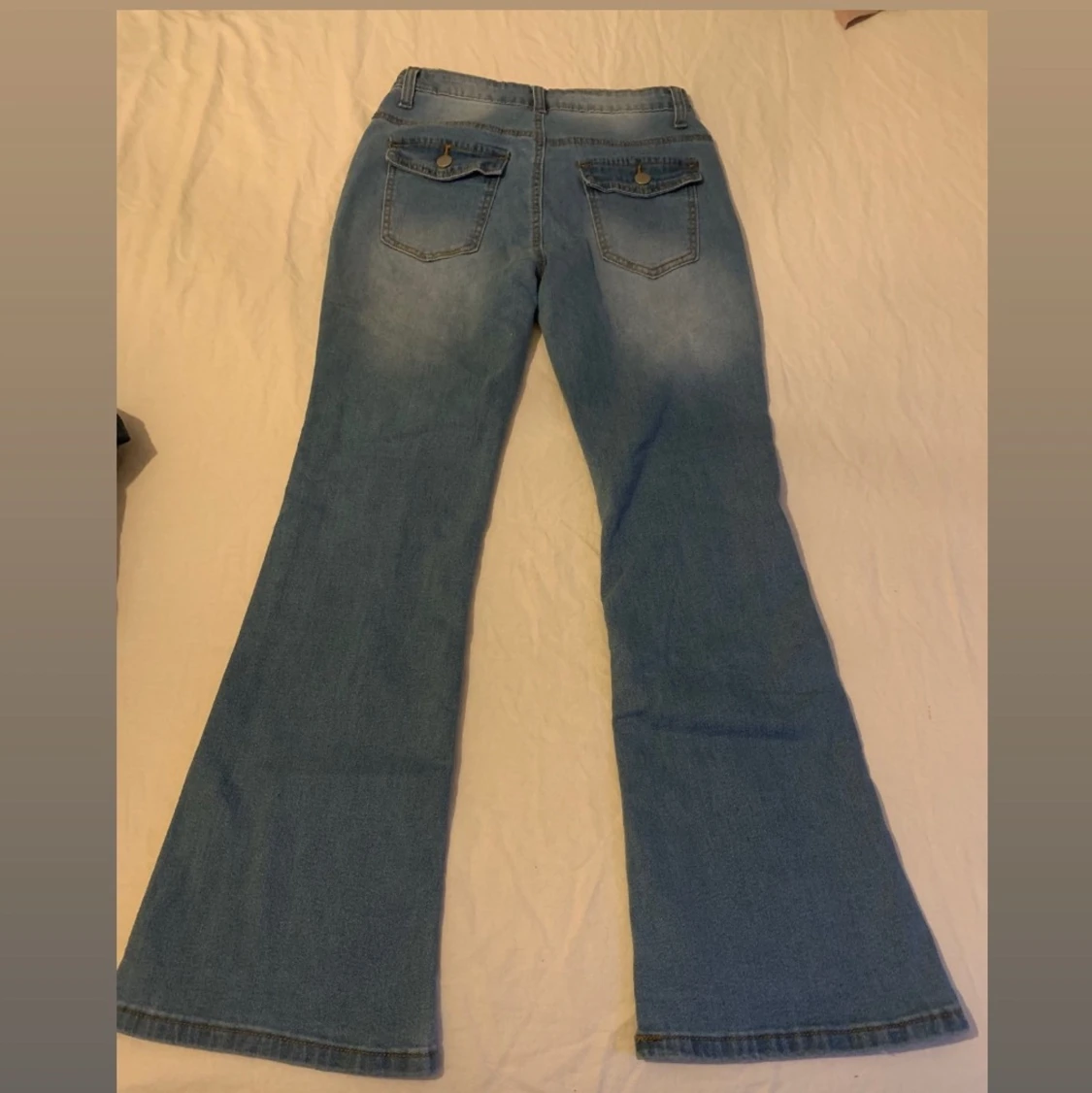 Utsvängda jeans  - 90