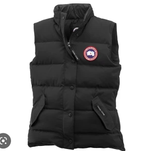 Canada Goose väst XS - Canada gooseväst dam strl XS. Fint skick