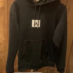 Jordan tröja  - Bra skick. Storlek xs. Nypris 1000kr