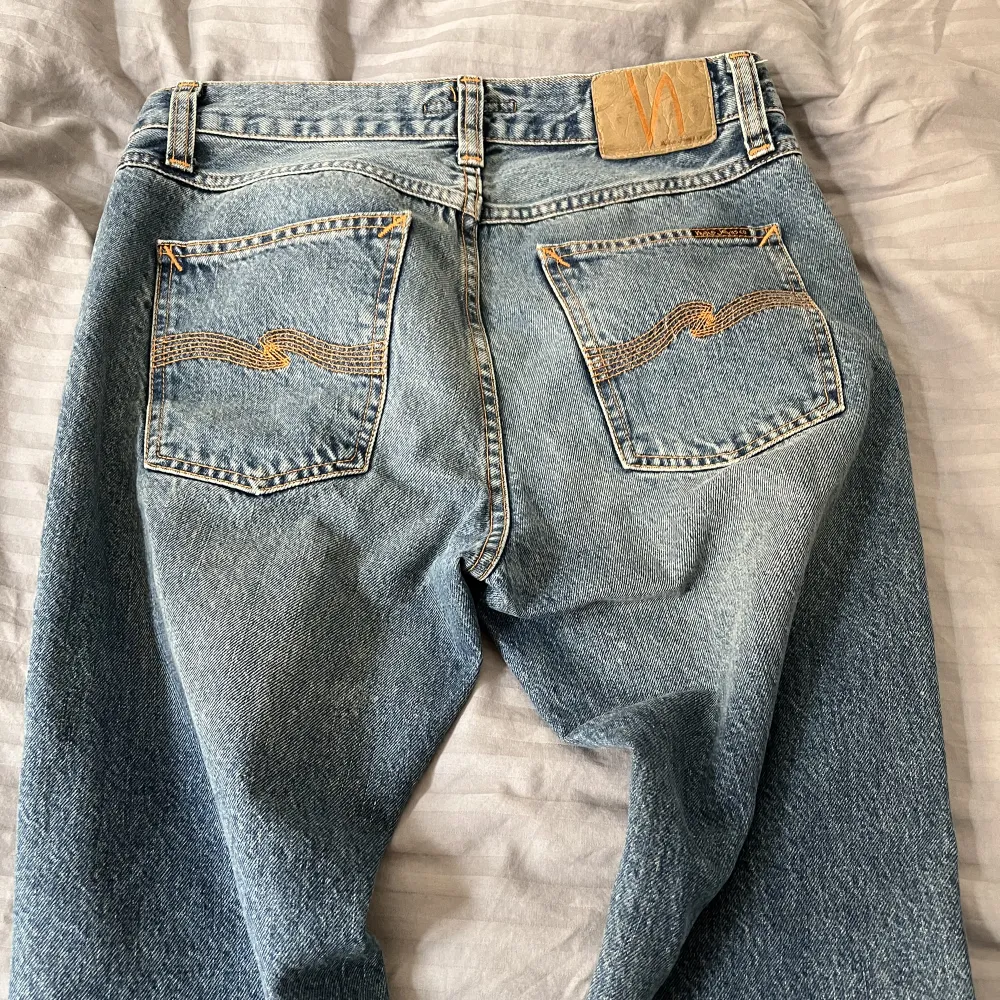 Nudie jeans av modellen Gritty Jackson. Storlek 30/32. Skick 9/10 dem är knappt använda. . Jeans & Byxor.