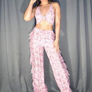 Measurements are in Inches Butterfly Top:  Bust: 31-33, Waist: 24-26,   Distressed Pants:  Hips: 31-34  Waist: 24-26 Total Length: Top of the waistband down to the bottom of the leg opening: 42.5