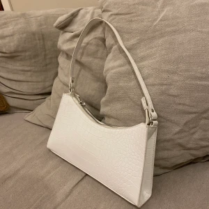 Väska bikbok - Använd fåtal gånger! Köpt på bikbok🌸