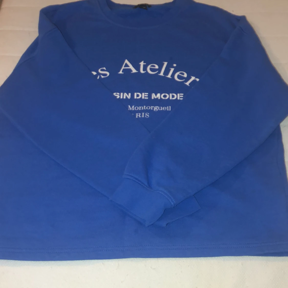 Snygg blå tröja - 90