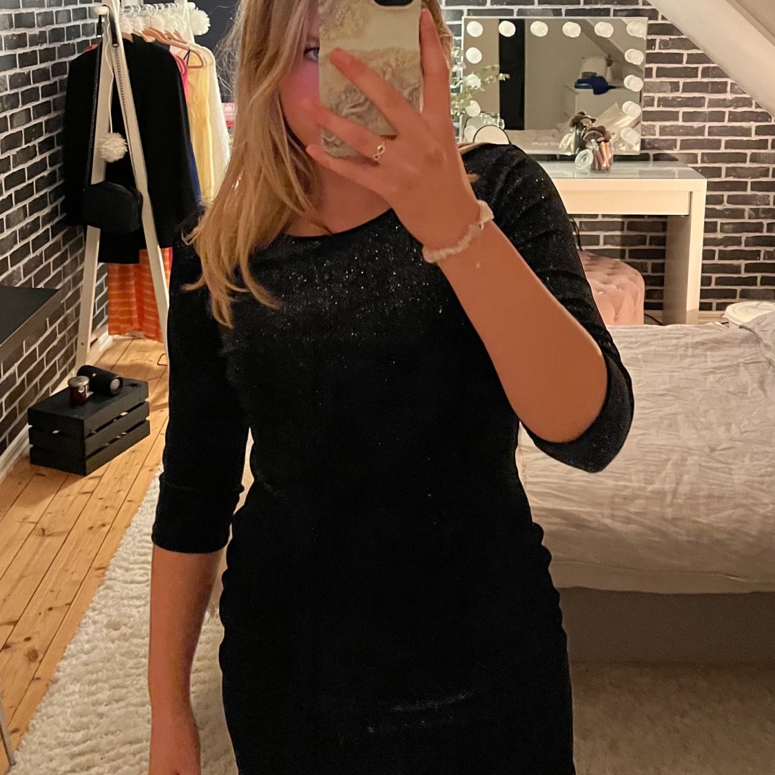 Svart/glittrig klänning