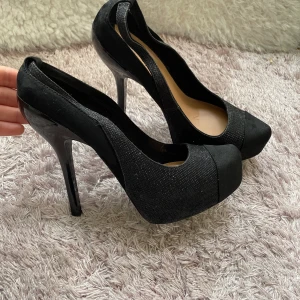 Bershka Klackskor storlek 40 - Bershka Klackskor storlek 40