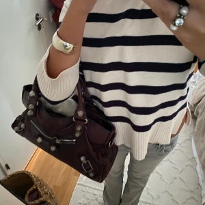 Randig tröja zara - En super fin randig tröja till hösten  (från zara), köpt förra året! Bra skick!! 