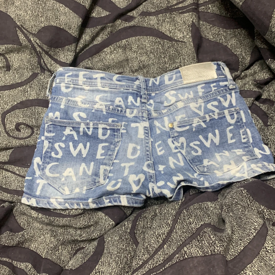 Låg midjade shorts  - 90