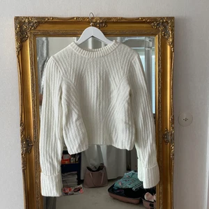 Stickad tröja - Stickad tröja från H&M, storlek S. Bra skick. 