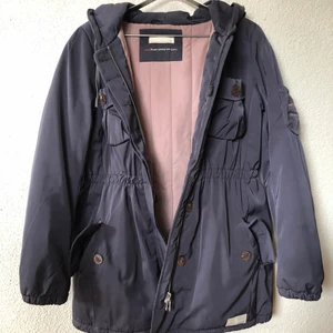 Ovanlig Odd Molly jacka - Vinterjacka från Odd Molly i ovanlig färgställning 💞 Storlek 2