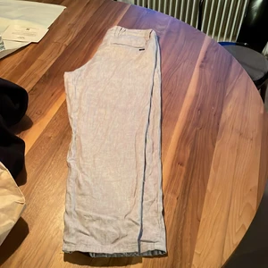 Linne byxor ifrån nlymans  - Aldrig använda  Dem är väldigt små i storleken