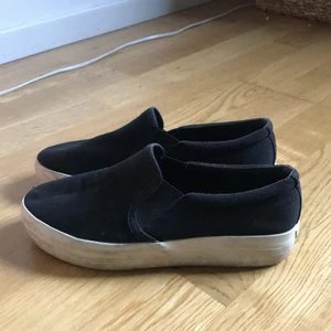 Vagabond skor. Storlek 37 - Vagabond. Storlek 37. Svarta. Använda, sulorna är smutsiga. 