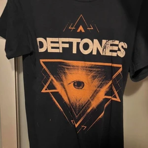 Deftones Tshirt Vintage - Strl S kond: 9/10 köpare står för frakt p inga returer. 