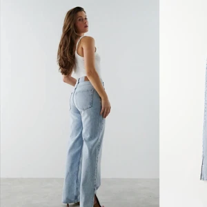 Jeans - Världens snyggaste jeans från Gina som sitter som en smäck! Tyvärr har de blivit försmå för mig. Skriv privat om ni är intresserade eller har några frågor ❤️nypris 599kr