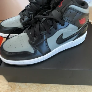 Nike Jordans grey/black - Used a coupe of times Jordans 🖤