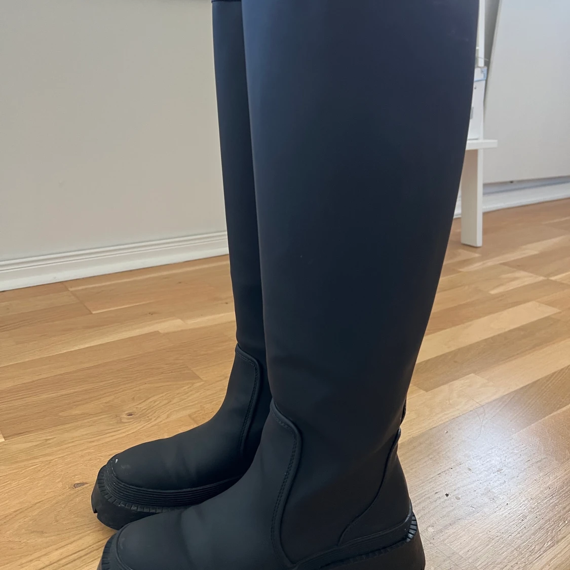 Svarta stövlar från Zara - 90