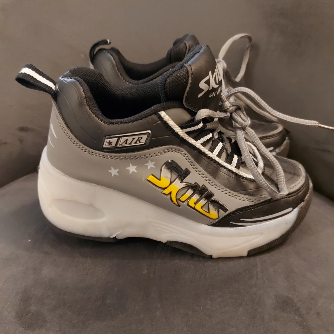 rullskridskor nummer 28