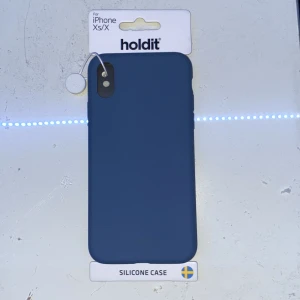 iPhone X skal - Mörkblått iPhone skal till iPhone X/xs från holdit Aldrig andvänt Färgen är typ en annan nyans i verkligheten men skicka för närmare bilder